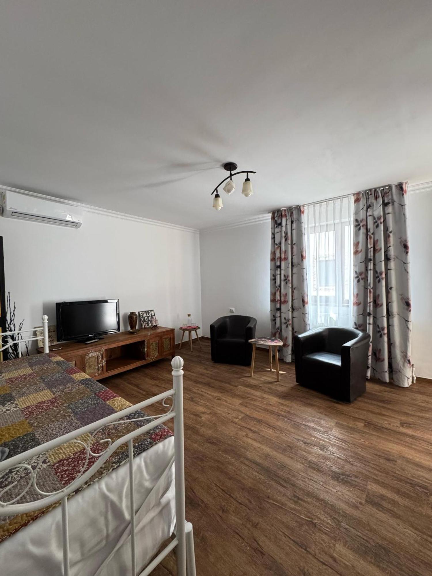 Vila Speranta Plescoi ภายนอก รูปภาพ